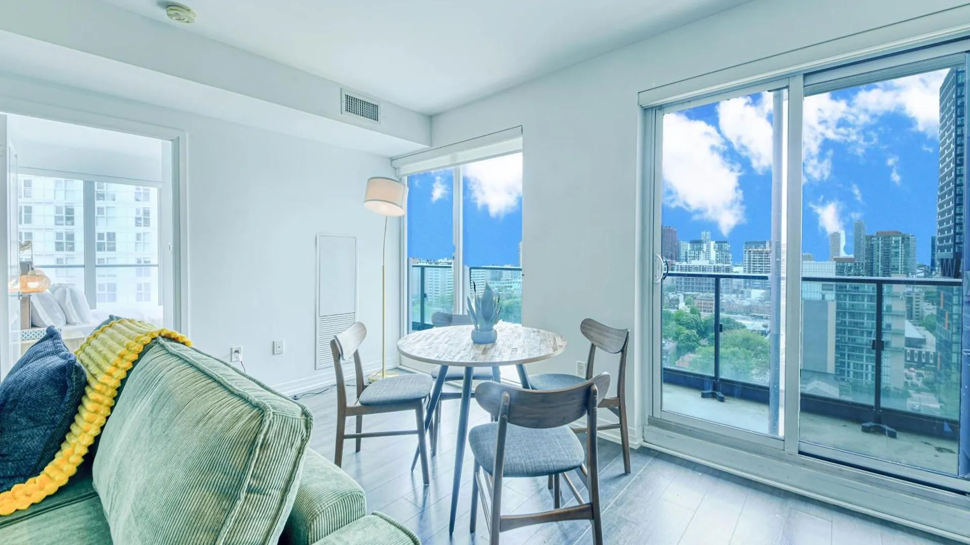Rivetstays - The Jarvis Toronto 0*,