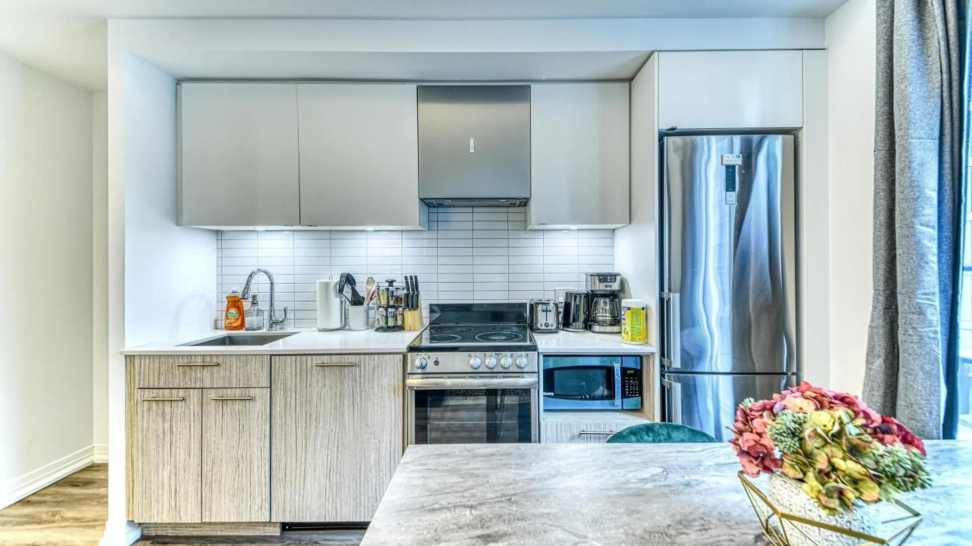 Rivetstays - The Jarvis Toronto