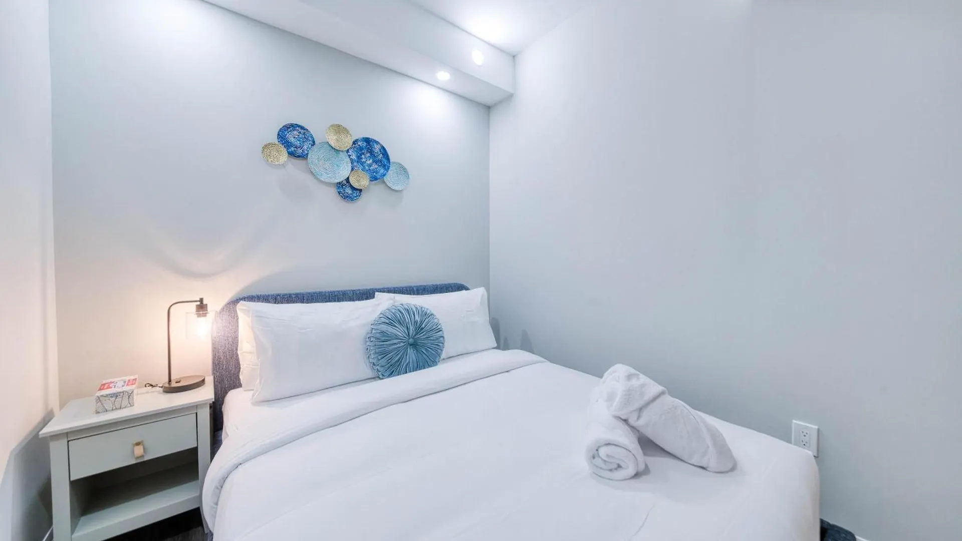 Rivetstays - The Jarvis Toronto