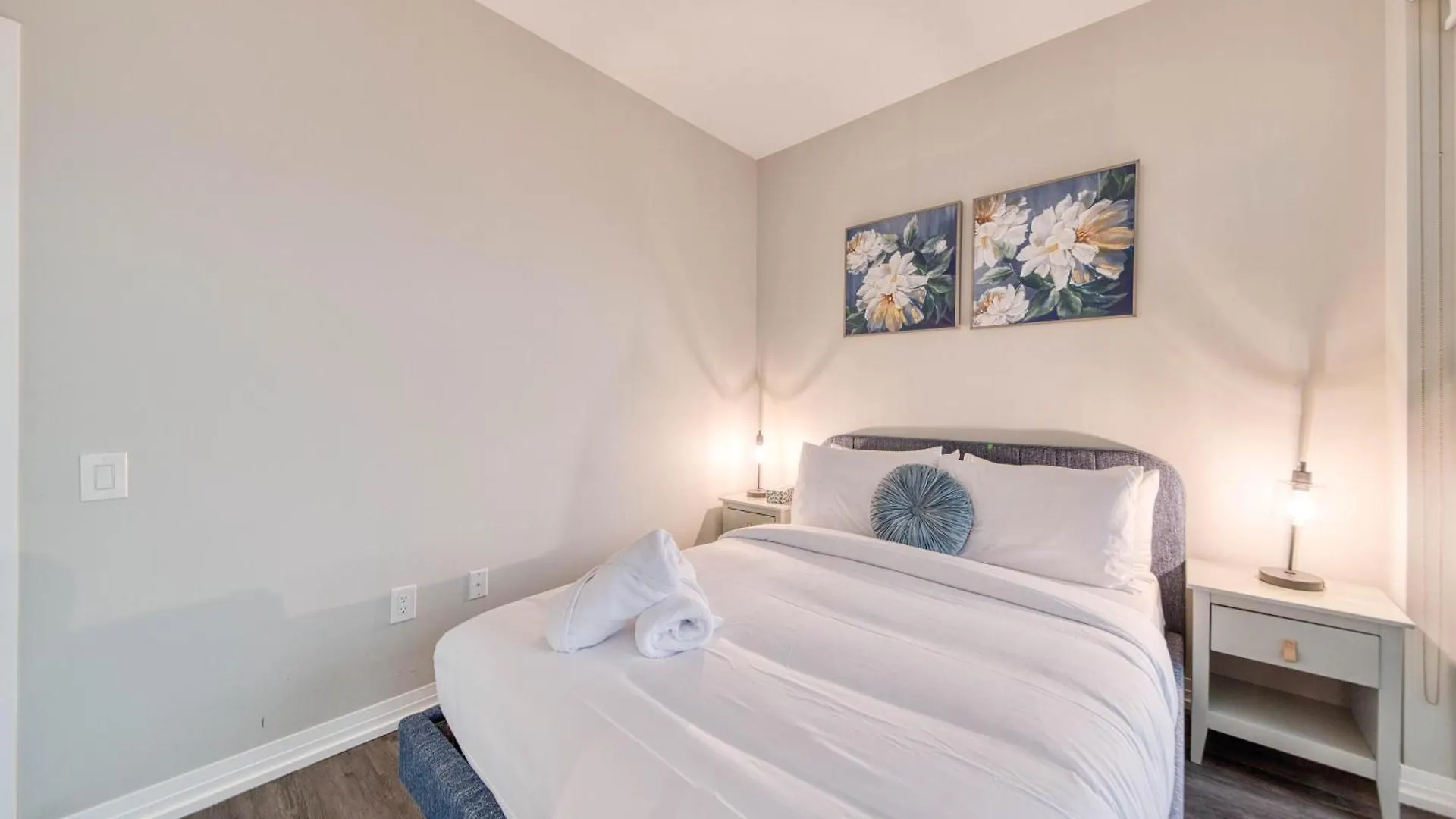Lägenhet Rivetstays - The Jarvis Toronto