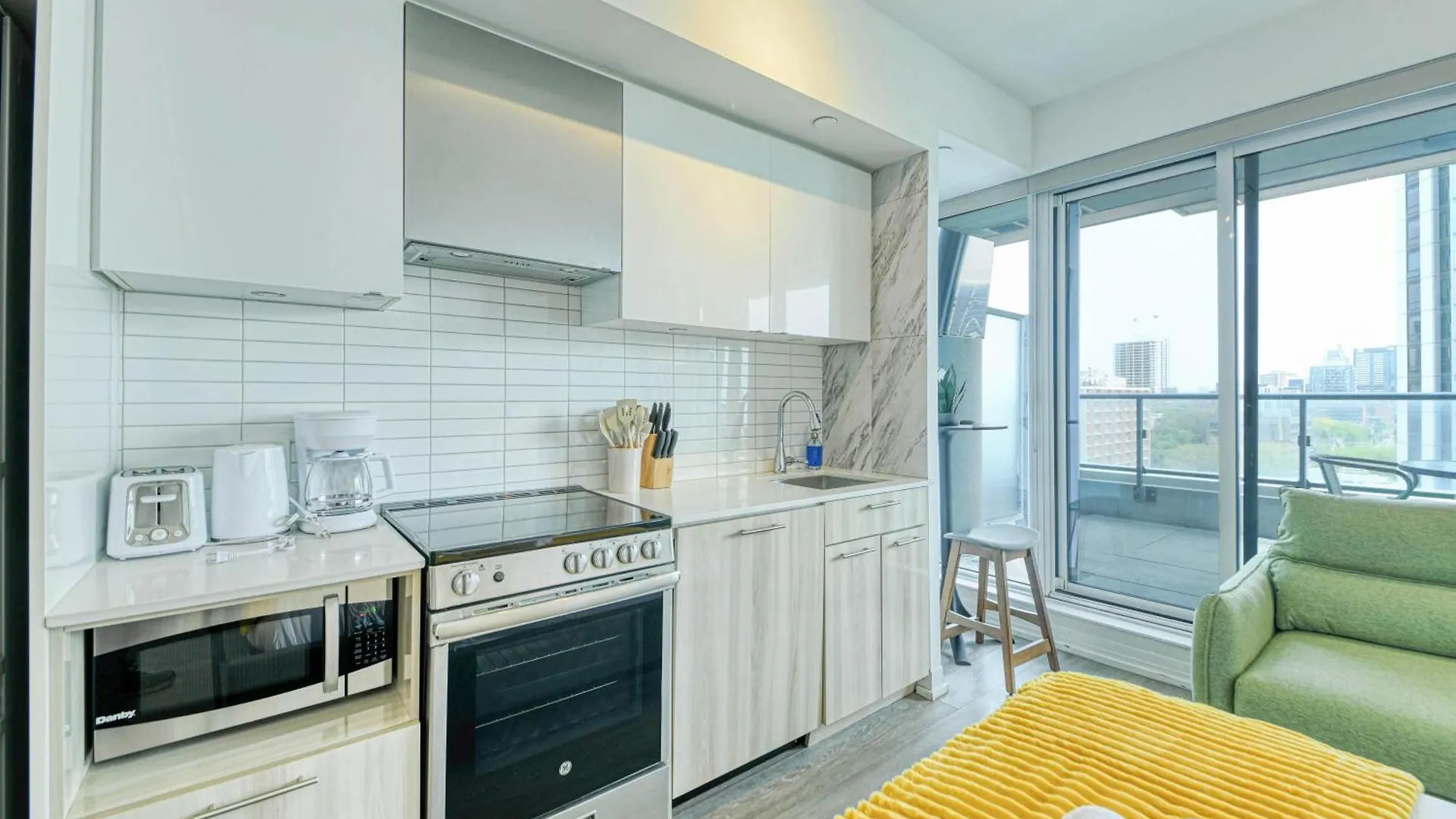 Rivetstays - The Jarvis Toronto