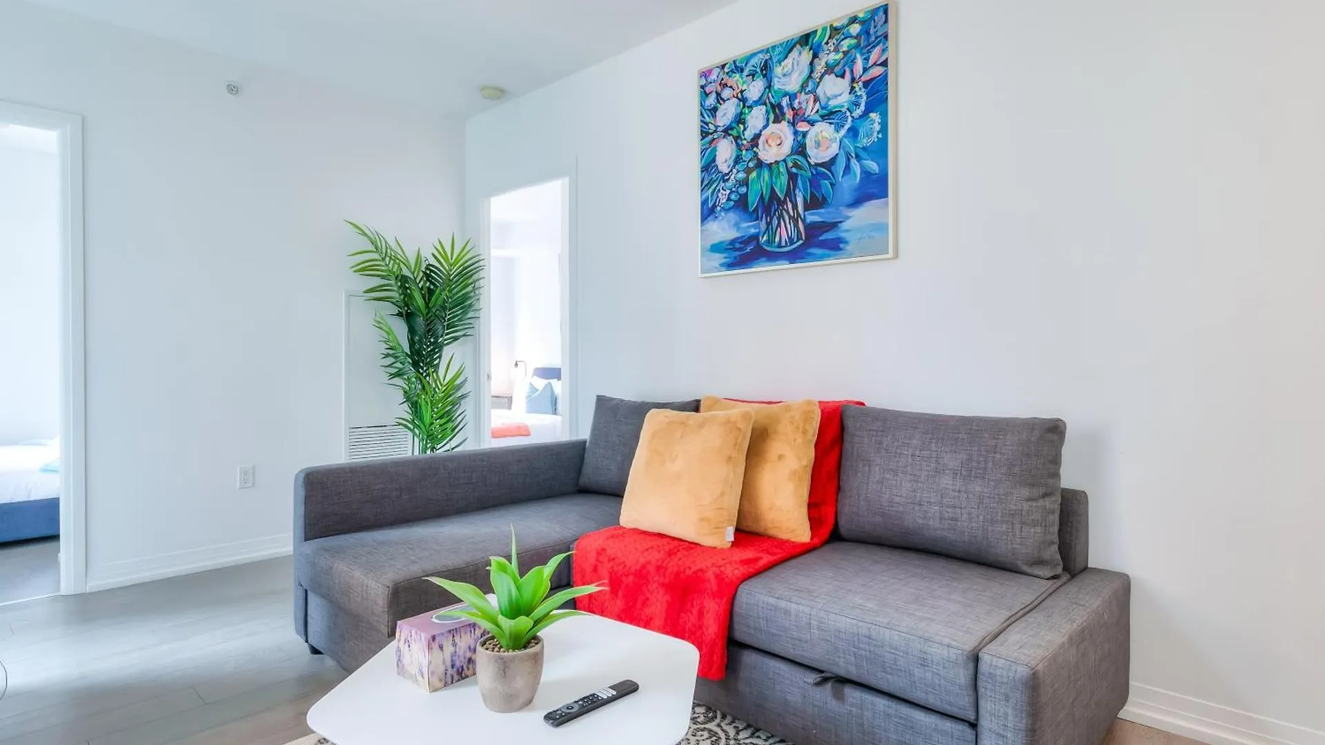 Rivetstays - The Jarvis Toronto Apartment