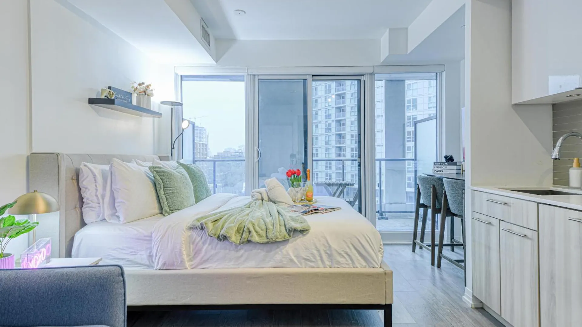Rivetstays - The Jarvis Toronto