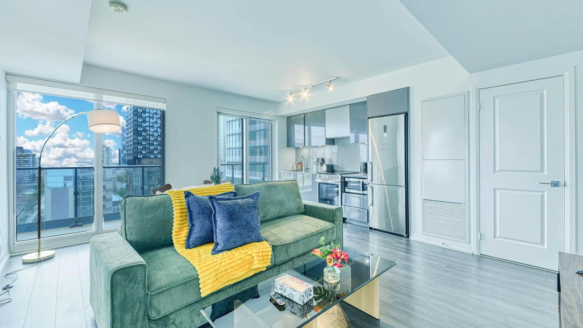 Apartment Rivetstays - The Jarvis Toronto Canada