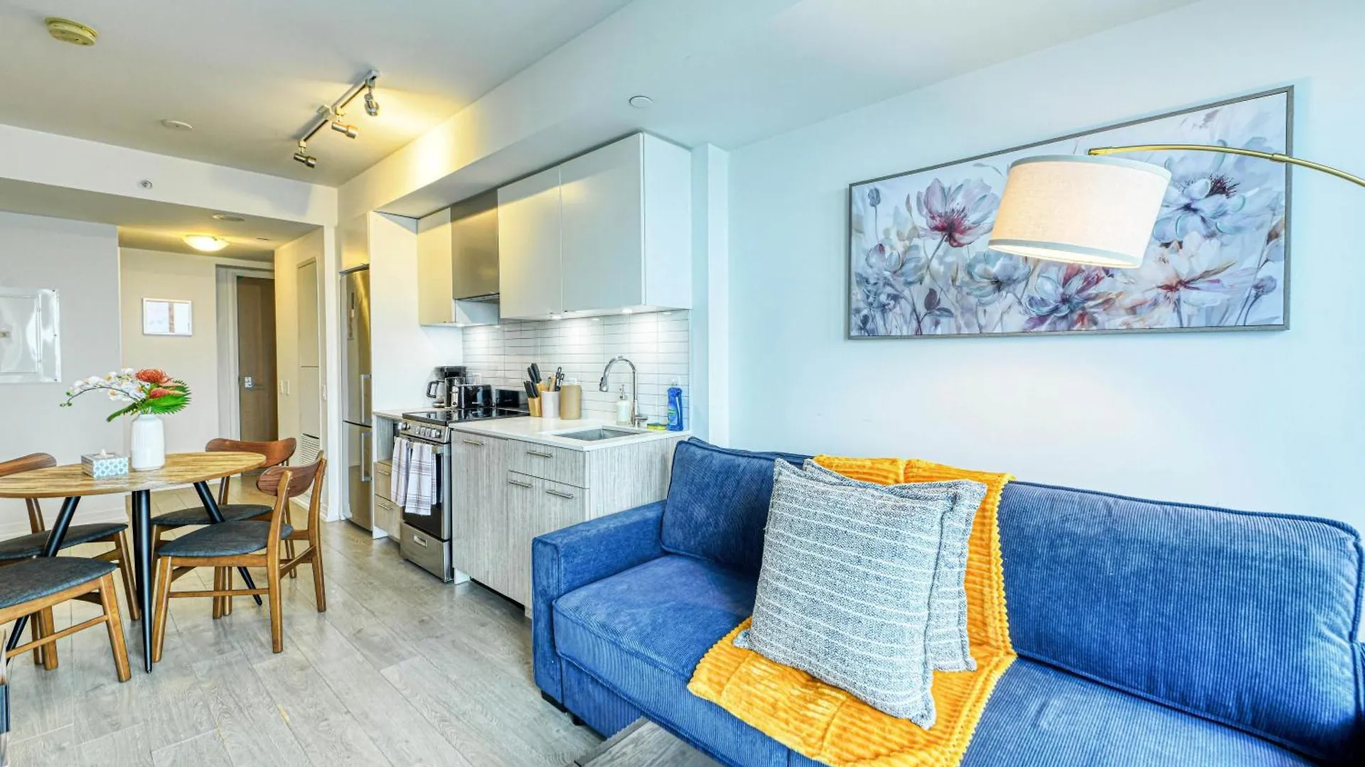 Apartment Rivetstays - The Jarvis Toronto
