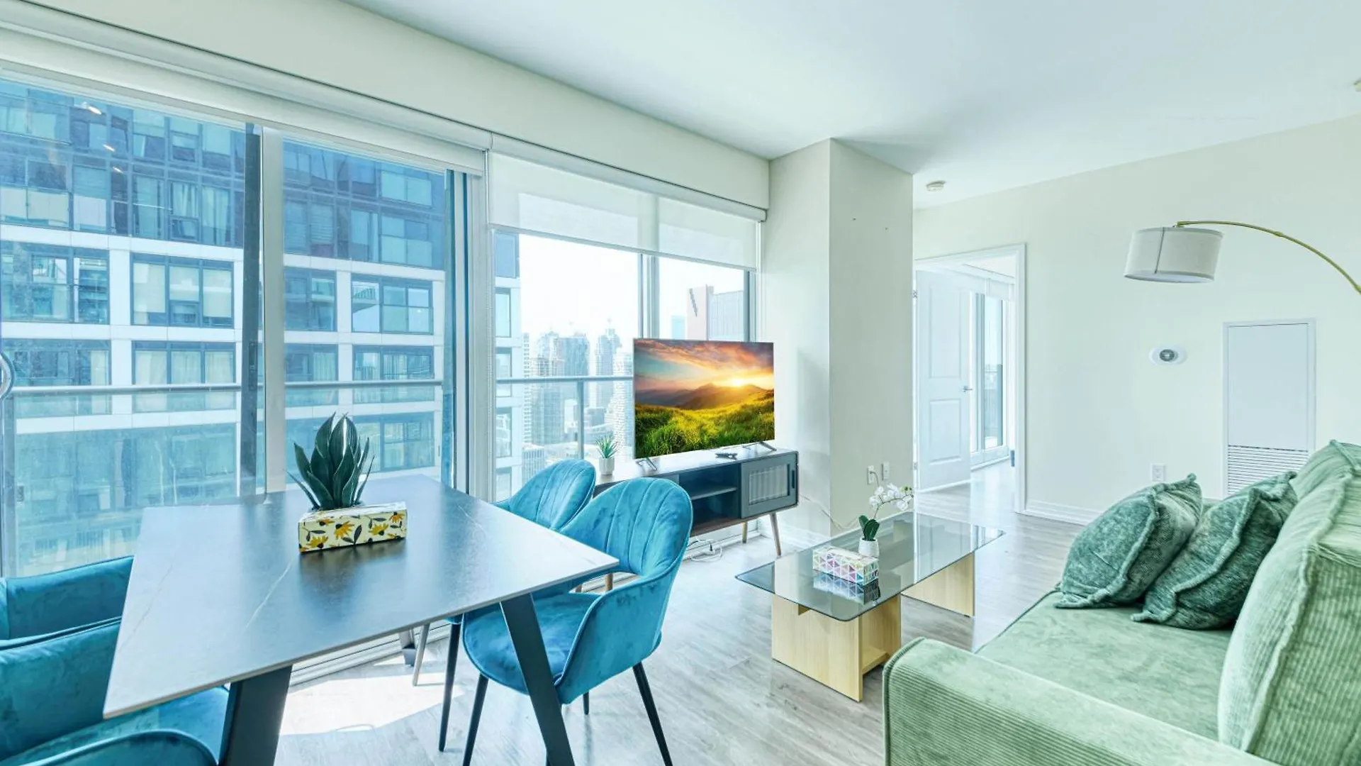 Апартаменты Rivetstays - The Jarvis Торонто